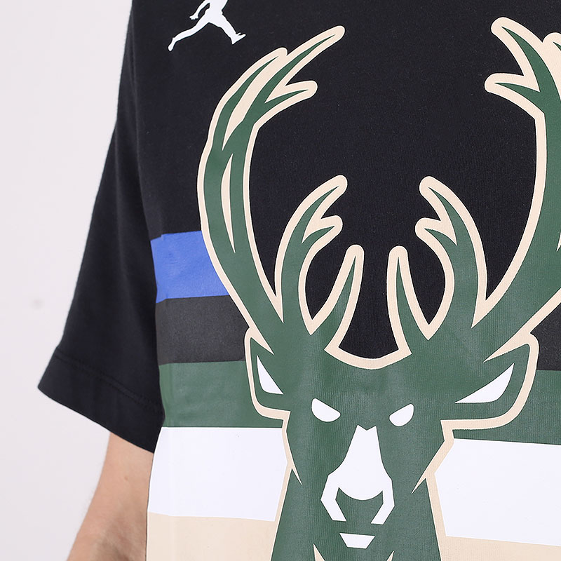 мужская черная футболка Nike Giannis Antetokounmpo Bucks Statement Edition Tee CV9992-016 - цена, описание, фото 2